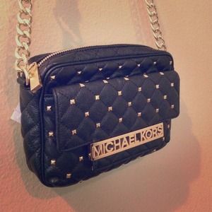 Michael Kors messenger