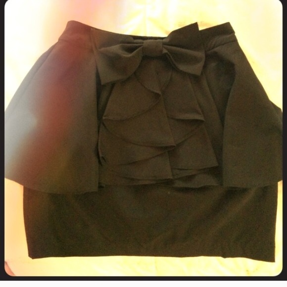 Skirt never even wore it