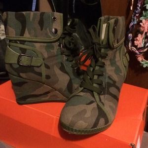 Cute military boots👢