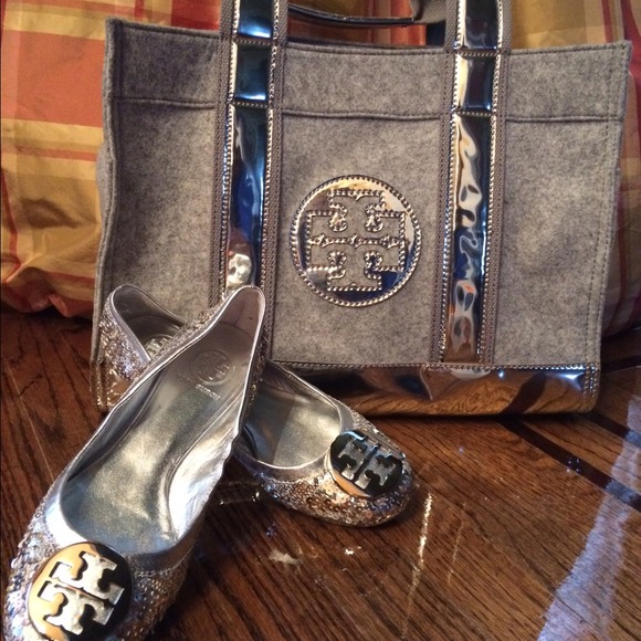 Tory Burch Handbags - Oprah's fav- Authentic Tory Burch flannel tote