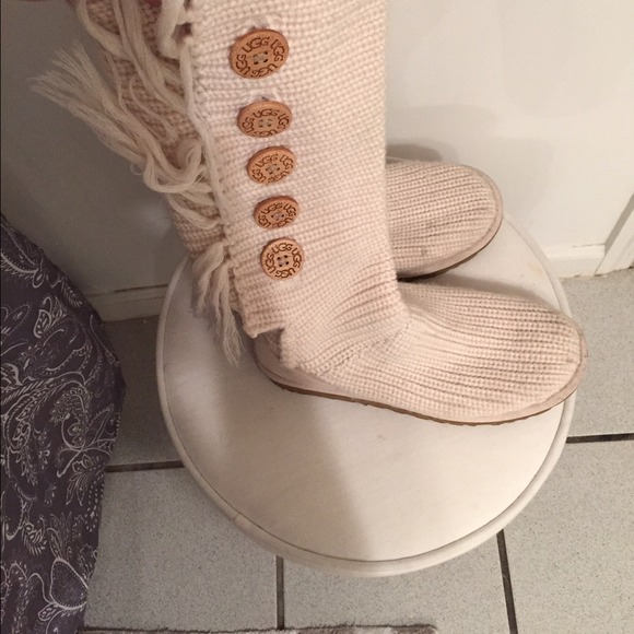 White UGG cardy fringe boots! Size 8