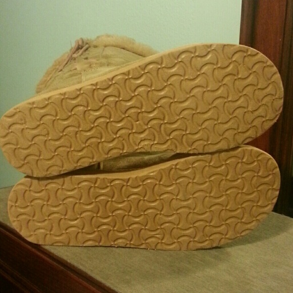 REDUCED PRICE! Brown Faux shearling boots - Picture 3 of 3