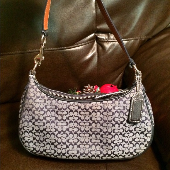 Coach shoulder bag