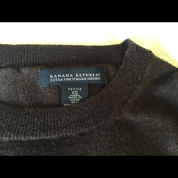 Banana R Italian Merino Wool sweater - Picture 2 of 3