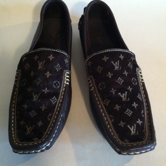Louis Vuitton mocassin leather brown size 6 NWT