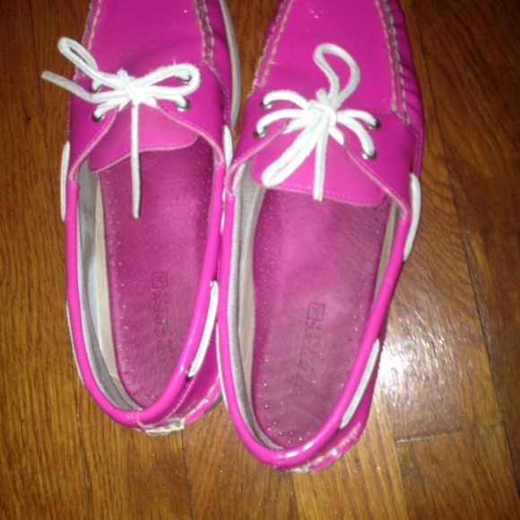 Size ten sperrys