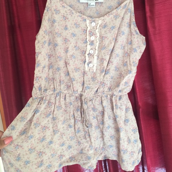 Floral tanktop - Picture 3 of 4