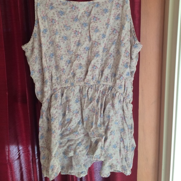 Floral tanktop - Picture 4 of 4