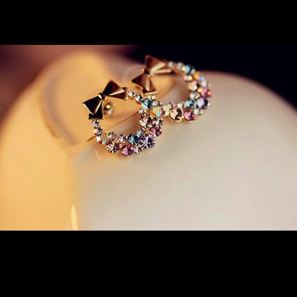 Stud earings