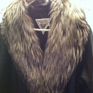 Ladies leather coat with real fur