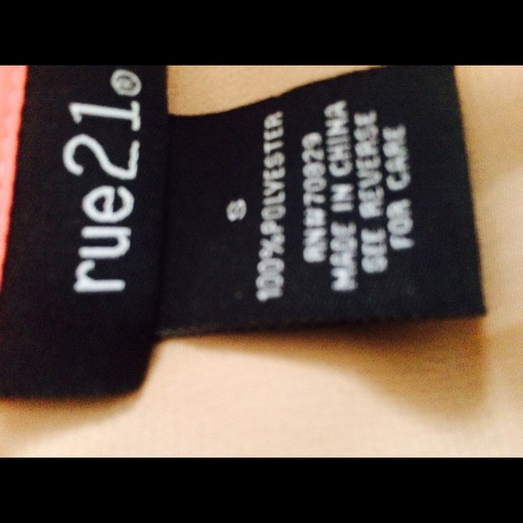 Peachy dress - Picture 4 of 4