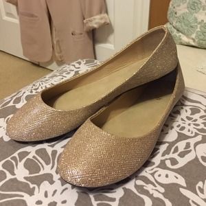 Sparkle nude flat
