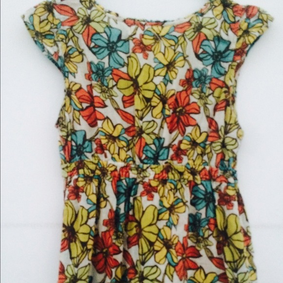 Floral hollister shirt - Picture 2 of 4