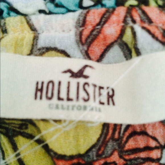 Floral hollister shirt - Picture 4 of 4