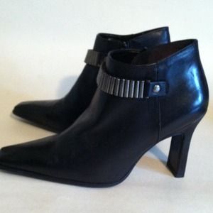 Nine West Ankle Leather Boots size 6.5