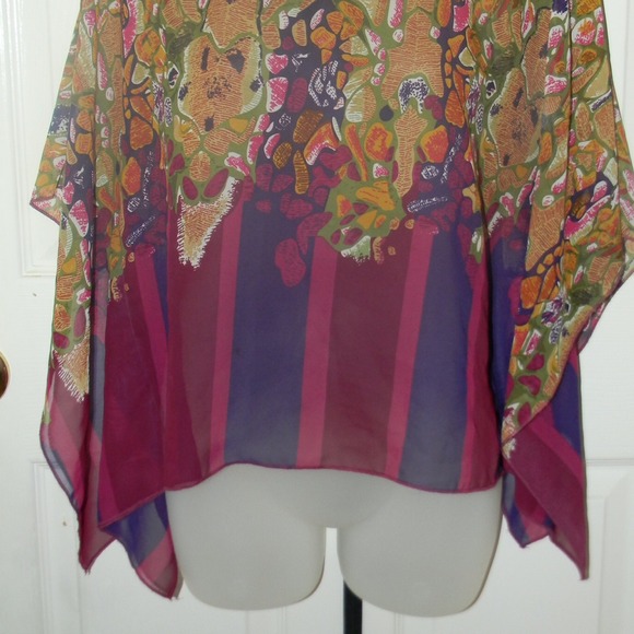 🎀Make An Offer Colorful Cute Poncho Style Top - Picture 2 of 2