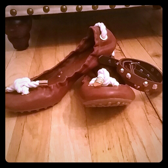 Authentic Tori  Burch Ballerina leather Flats.