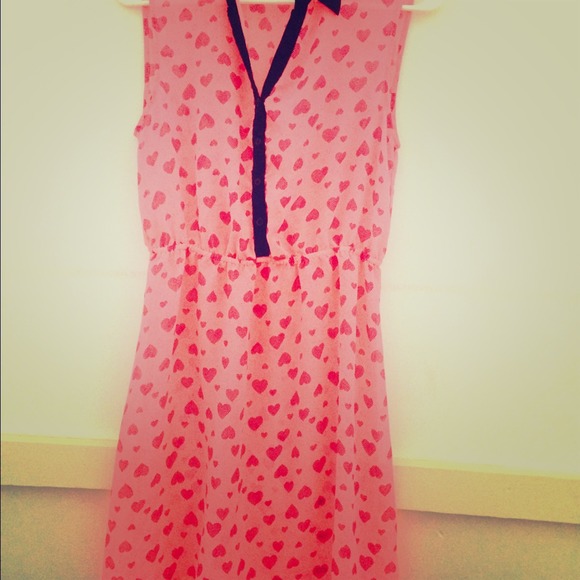 Pink heart dress - Picture 1 of 2