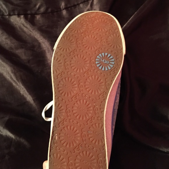 Ugg high tops!! 100% authentic!! - Picture 2 of 3