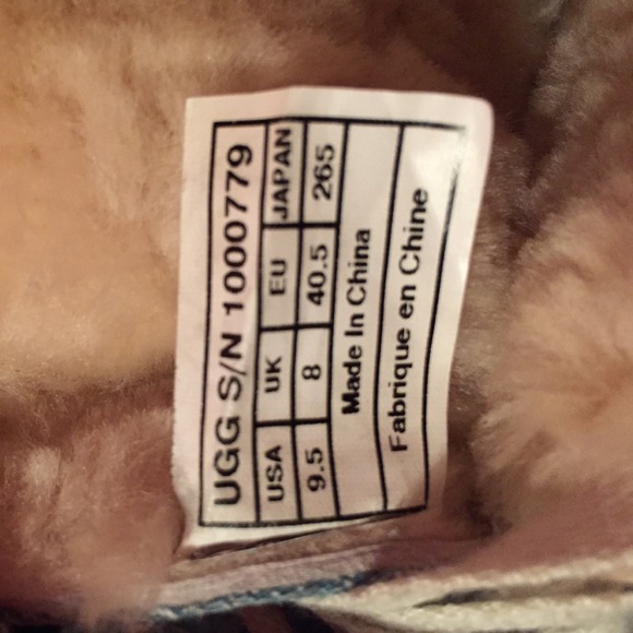 Ugg high tops!! 100% authentic!! - Picture 3 of 3