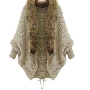 Warm sweater with Fur collar!