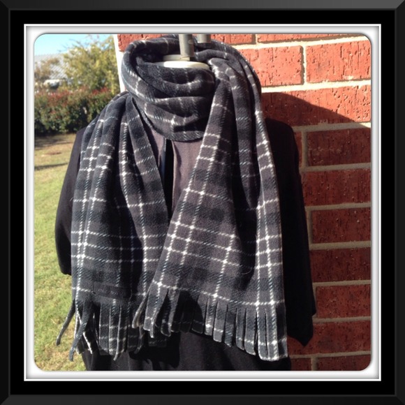 ☁️Plaid Scarf☁️ - Picture 2 of 4