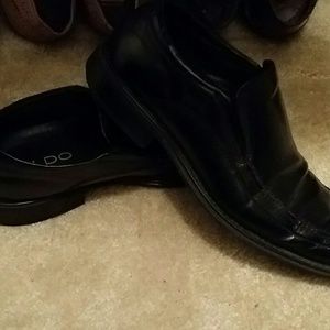 Men's black square toe loafer