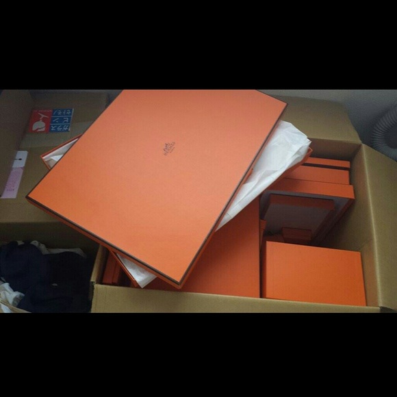 Authentic Boxes Available - Picture 3 of 3