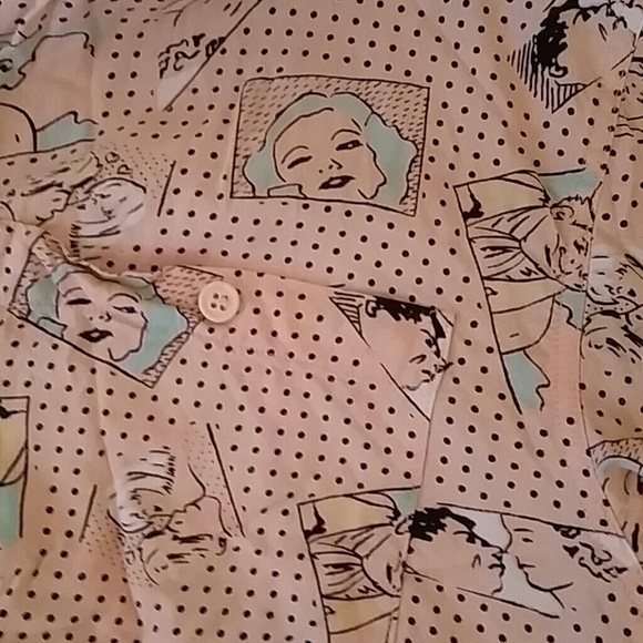 Fun, light pink button up. Retro comic pattern! - Picture 3 of 4