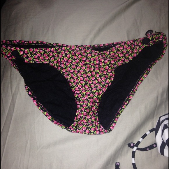 Rose design bikini bottoms