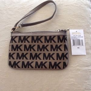 Michael Kors wristlet