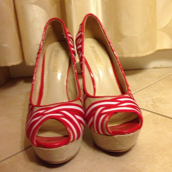 Size 6 shoe dazzle