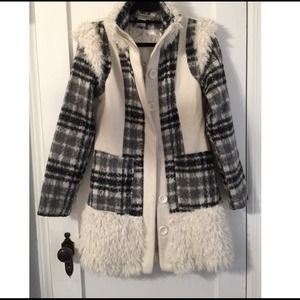 Coat- plaid and faux fur- The Oxford Trunk