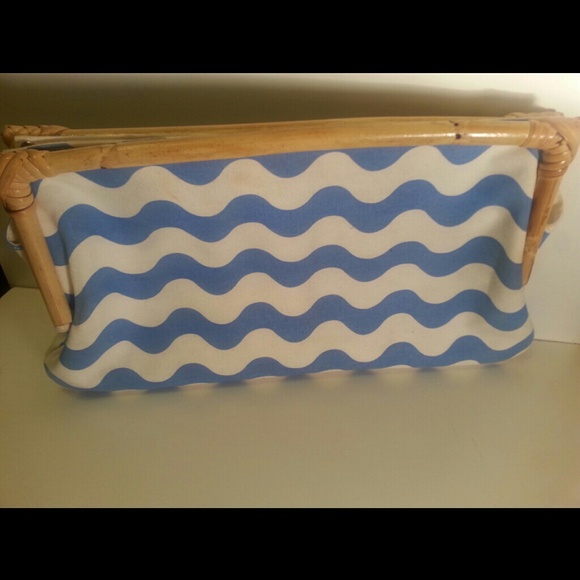 Wooden handle chevron Clutch