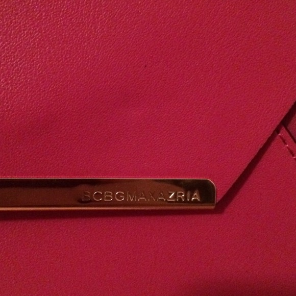 BCBG pink envelope clutch/wristlet - Picture 2 of 3