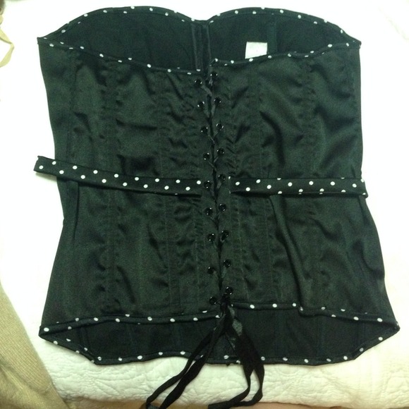 Corset - Picture 2 of 2