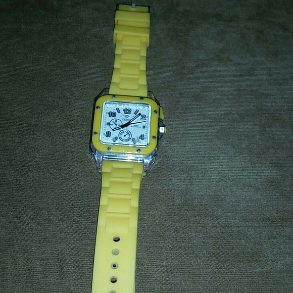 Watch - Picture 2 of 2