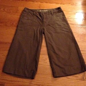 Old Navy Capri pants