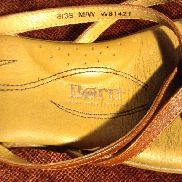Born sandals