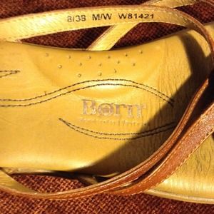 Born sandals