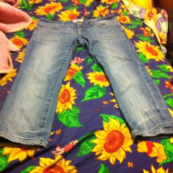 Light blue Aeropostale capris
