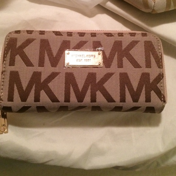 Michael Kors wallet