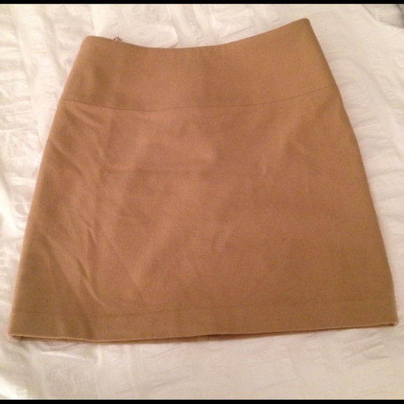 Wool banana republic mini skirt!