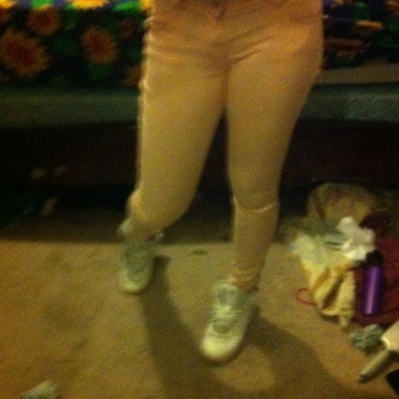 Lite pink ankle jeans