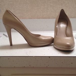 Size 7 Nine West Nude Pumps