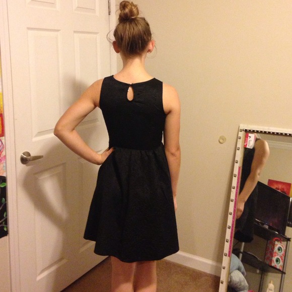 Dress - Picture 2 of 2