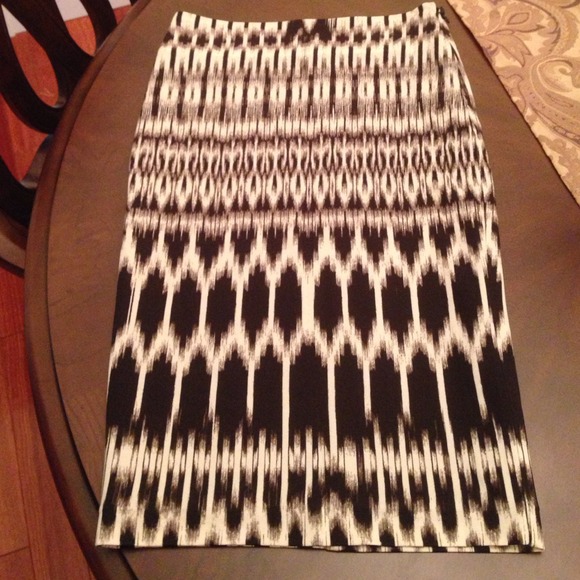 Artelier skirt - Picture 3 of 4