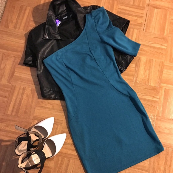 🚫Sold🚫..One shoulder mini dress