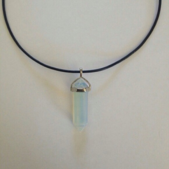 Pretty crystal necklace