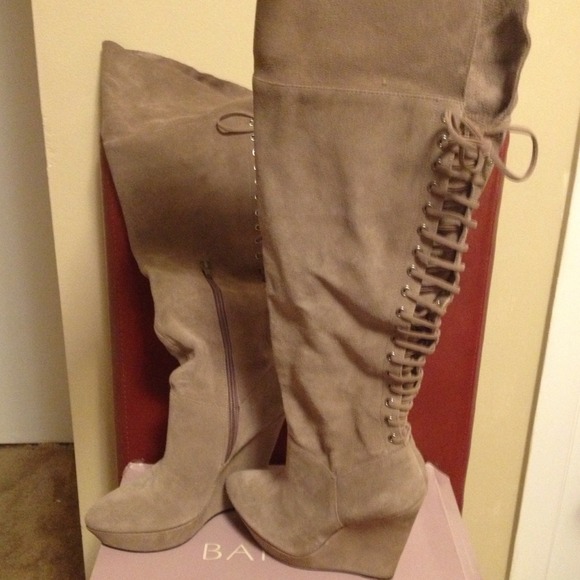 $17  Wedge Suede Bakers Boot!! NEGOTIABLE!!